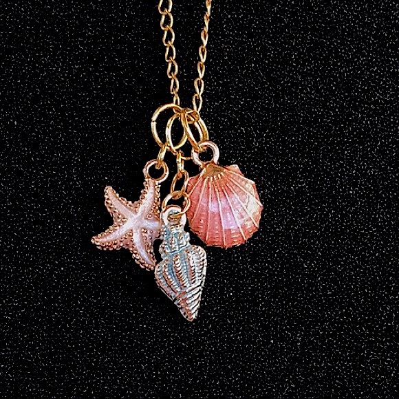 BRAND NEW 3 Adorable Colorful Seaside Charms 1/2" - Picture 2 of 11